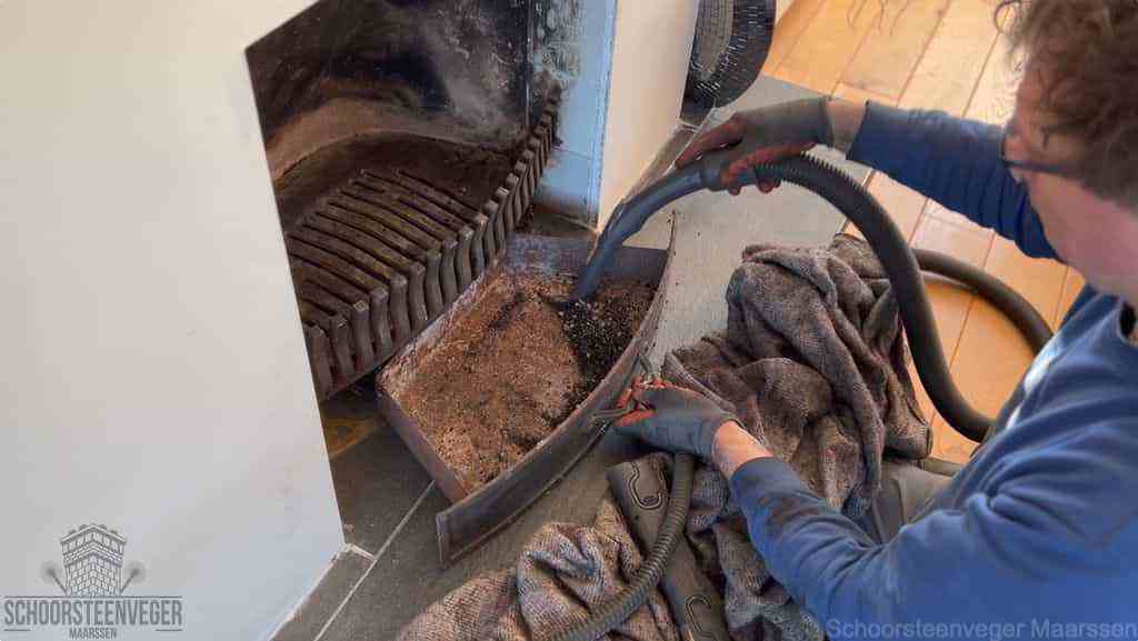 Prijs schoorsteenvegen Maarssen schouw reinigen Prijs schoorsteenvegen Maarssen schouw reinigen